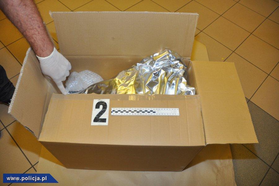  Przemyca narkotyki z Hiszpanii ukryte w pudach z chipsami