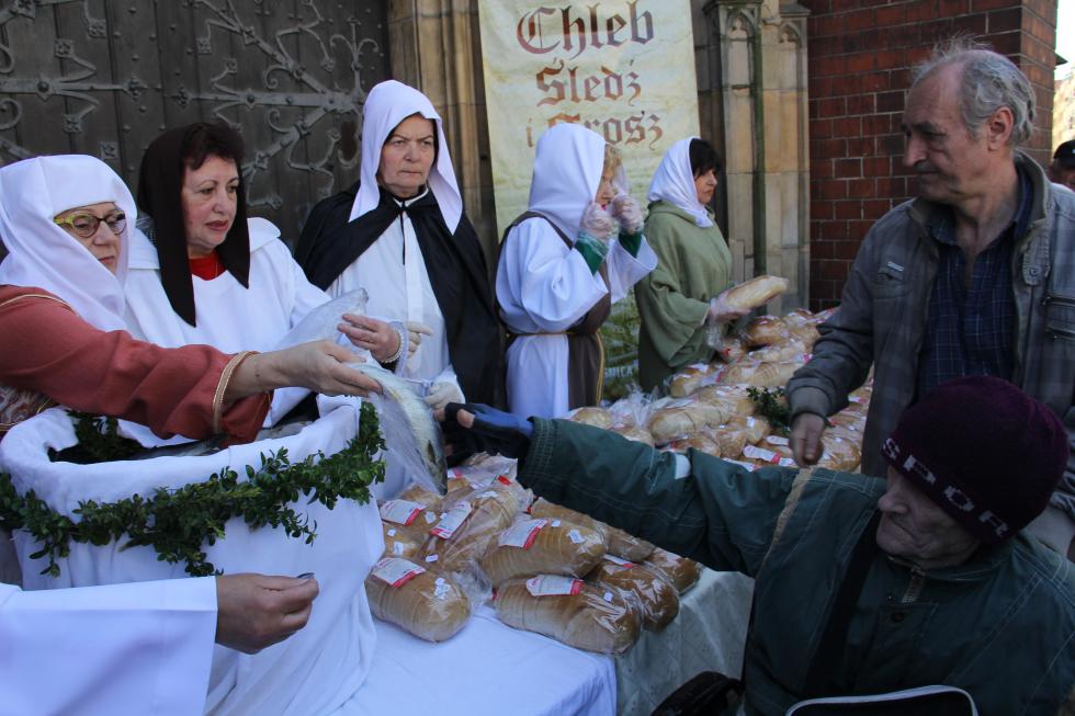 Jamuniczy chleb, led i grosz. Legnicka tradycja, jedyna w kraju